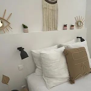 https://chabanon.fr-provencehotel.com